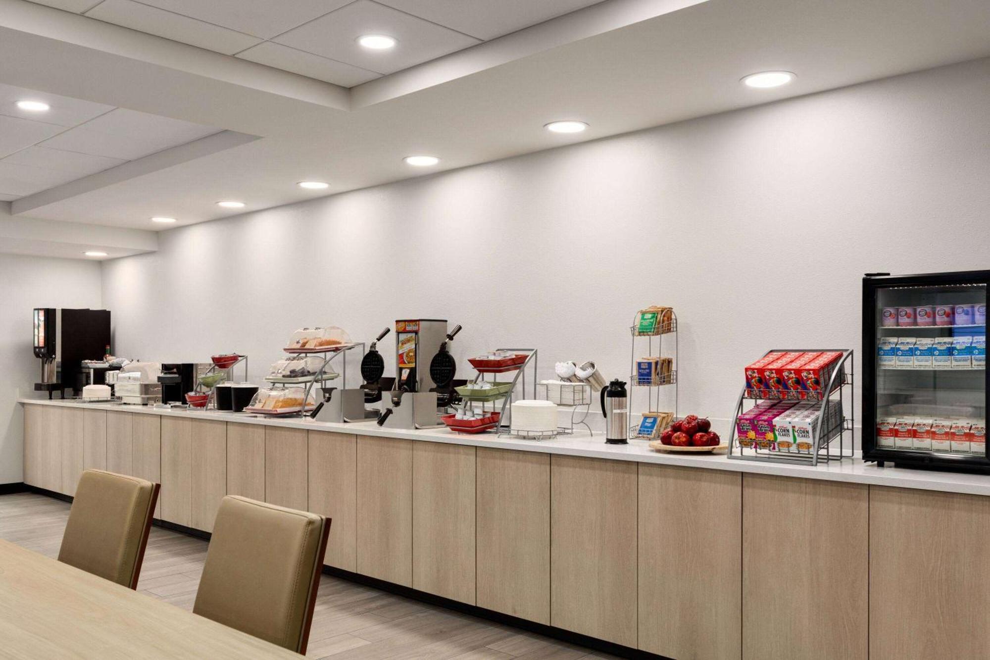 Wingate By Wyndham Green Bay Bagian luar foto